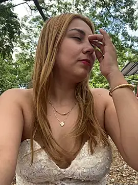 Snapshot of Brittanyrosexx chatting on May 12, 2026, 5:30 pm Brittanyrosexx online show from May 12, 2026, 5:30 pm
