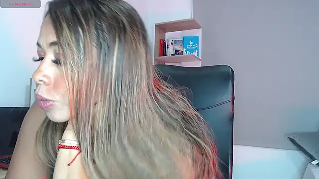 Snapshot of BriannaLorens chatting on October 7, 2025, 4:19 pm BriannaLorens online show from October 7, 2025, 4:19 pm