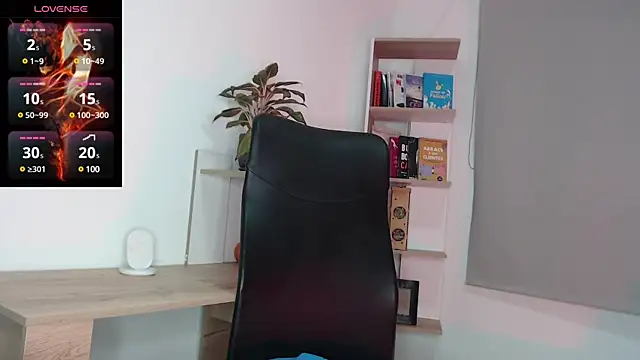 Snapshot of BriannaLorens chatting on March 5, 2025, 10:33 am BriannaLorens online show from March 5, 2025, 10:33 am