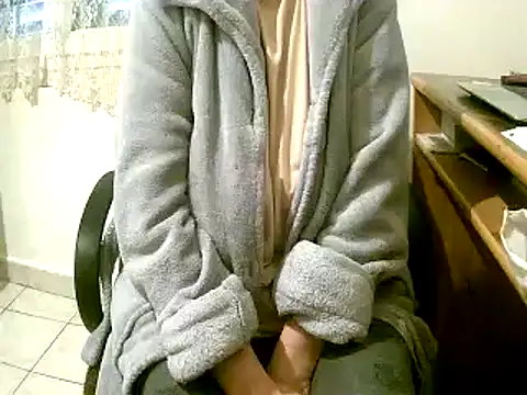 Snapshot of douceur63 chatting on February 3, 2025, 11:20 am douceur63 online show from February 3, 2025, 11:20 am