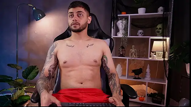 Snapshot of alessandro_duty chatting on October 21, 2025, 11:26 pm alessandro duty online show from October 21, 2025, 11:26 pm