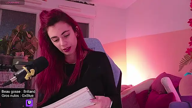 Snapshot of Indriya2x0 chatting on October 29, 2025, 9:14 pm Indriya2x0 online show from October 29, 2025, 9:14 pm