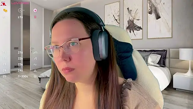 Snapshot of Victoria_Romans chatting on April 21, 2026, 5:08 pm Victoria Romans online show from April 21, 2026, 5:08 pm