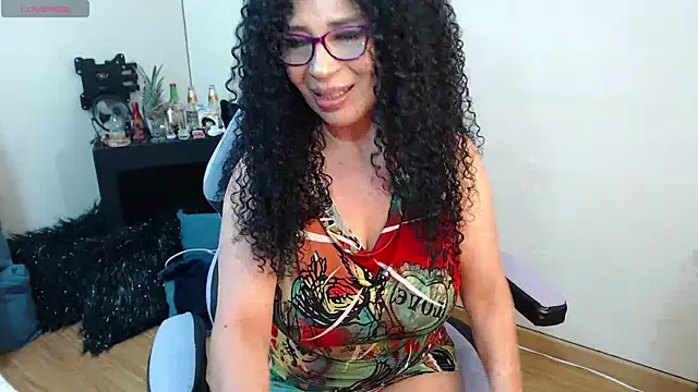 Snapshot of sophialxxx chatting on May 8, 2026, 11:41 pm sophialxxx online show from May 8, 2026, 11:41 pm