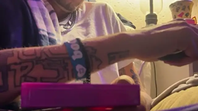 cumgitsumdic online show from April 23, 2026, 2:40 pm