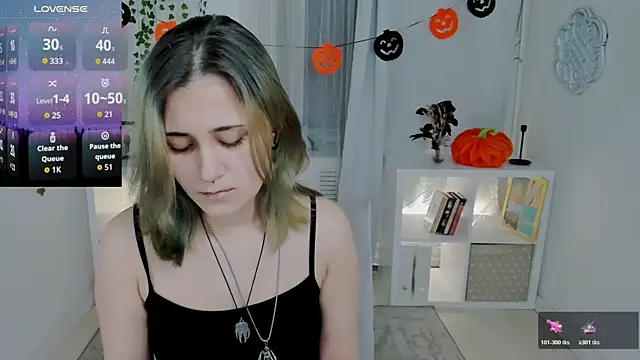 Snapshot of Alexa_Lexi_ chatting on October 25, 2025, 11:09 am Alexa Lexi online show from October 25, 2025, 11:09 am