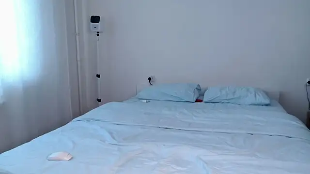 Snapshot of Milky___Way chatting on February 28, 2025, 1:03 pm Milky Way online show from February 28, 2025, 1:03 pm