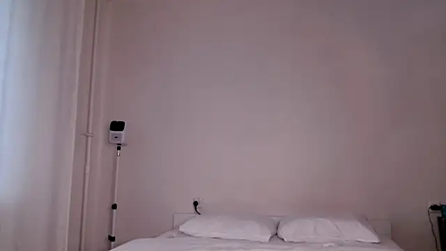 Snapshot of Milky___Way chatting on October 24, 2025, 10:36 am Milky Way online show from October 24, 2025, 10:36 am