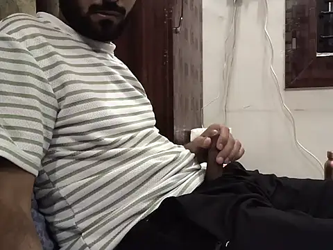 Snapshot of brownie_cake_cb chatting on November 17, 2025, 5:17 pm brownie cake cb online show from November 17, 2025, 5:17 pm