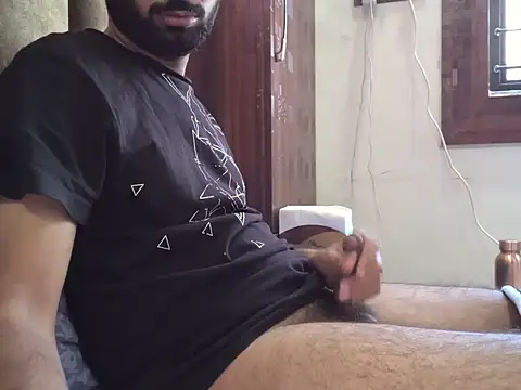 Snapshot of brownie_cake_cb chatting on December 1, 2025, 5:52 am brownie cake cb online show from December 1, 2025, 5:52 am