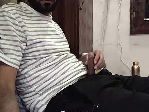 Snapshot of brownie_cake_cb chatting on November 16, 2025, 4:01 pm brownie cake cb online show from November 16, 2025, 4:01 pm