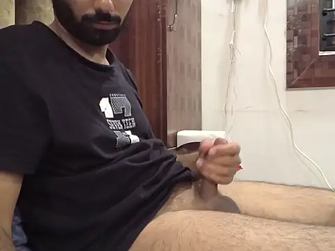 Snapshot of brownie_cake_cb chatting on December 15, 2025, 12:55 pm brownie cake cb online show from December 15, 2025, 12:55 pm