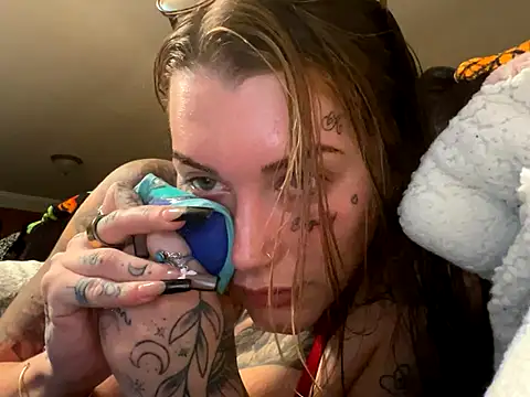 lexymarie online show from November 6, 2025, 1:53 am