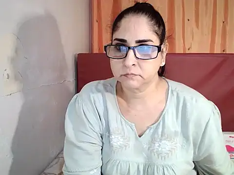 Snapshot of Indiankushy chatting on November 24, 2025, 4:29 pm Indiankushy online show from November 24, 2025, 4:29 pm