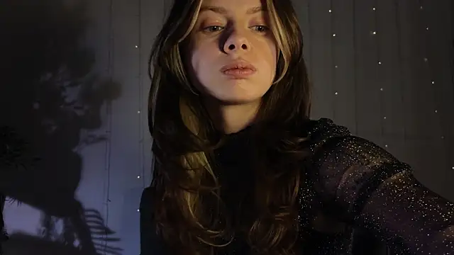 Snapshot of MelodyKey chatting on March 5, 2025, 1:28 pm MelodyKey online show from March 5, 2025, 1:28 pm