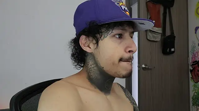 Snapshot of trieone chatting on February 16, 2026, 2:16 pm trieone online show from February 16, 2026, 2:16 pm