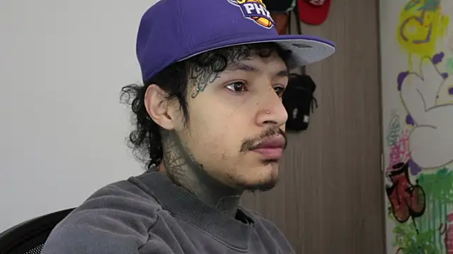 Snapshot of trieone chatting on February 21, 2026, 1:35 pm trieone online show from February 21, 2026, 1:35 pm