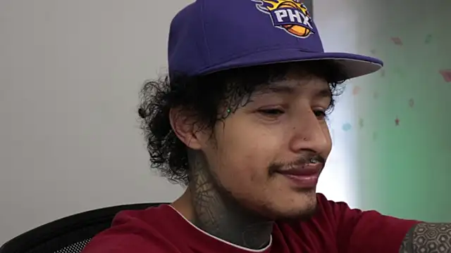 Snapshot of trieone chatting on January 17, 2026, 3:26 pm trieone online show from January 17, 2026, 3:26 pm