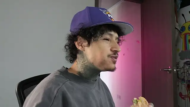 trieone online show from April 14, 2026, 2:44 pm