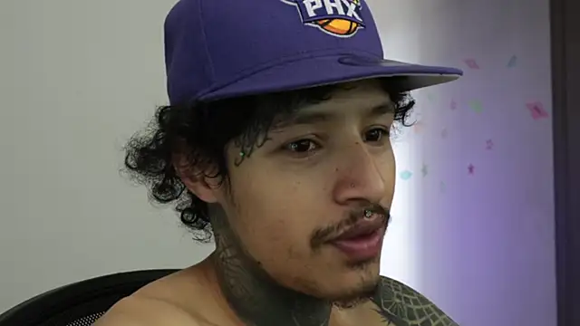 Snapshot of trieone chatting on January 15, 2026, 4:21 pm trieone online show from January 15, 2026, 4:21 pm