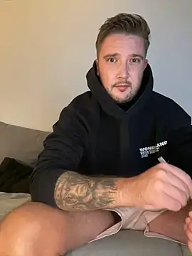 Snapshot of TwopartCuisine chatting on November 25, 2025, 6:30 pm TwopartCuisine online show from November 25, 2025, 6:30 pm