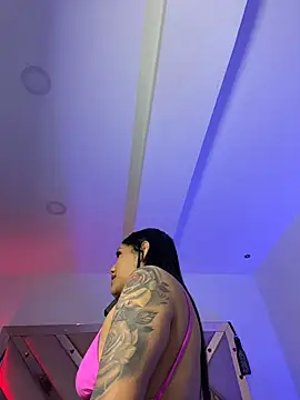 Victoria14  online show from March 31, 2026, 4:25 am