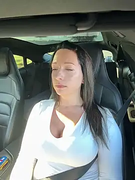 Viola Beck online show from April 17, 2026, 5:43 am