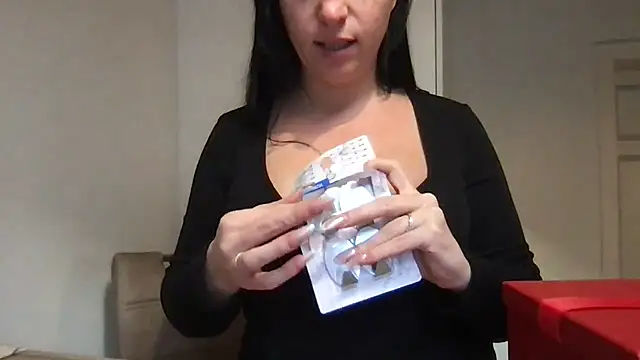 Snapshot of Viola_Beck chatting on December 5, 2025, 11:09 am Viola Beck online show from December 5, 2025, 11:09 am