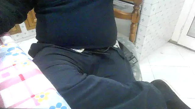 Snapshot of polloiw chatting on October 16, 2025, 11:18 am polloiw online show from October 16, 2025, 11:18 am