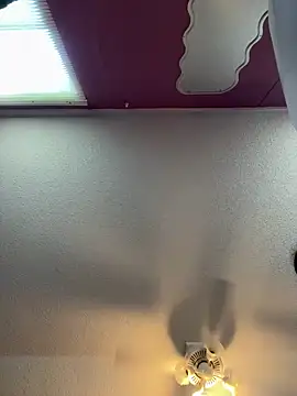 Snapshot of lolabunny9 chatting on September 16, 2025, 1:23 pm lolabunny9 online show from September 16, 2025, 1:23 pm