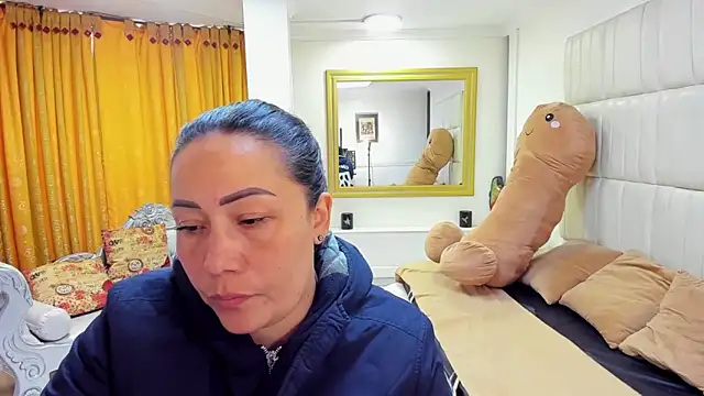 gaby trent online show from October 17, 2025, 2:08 pm