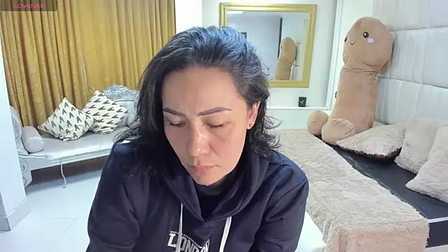 gaby trent online show from November 28, 2025, 12:05 pm