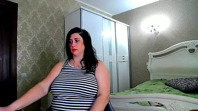 Snapshot of Evelyn_Shy chatting on March 12, 2025, 1:08 pm Evelyn Shy online show from March 12, 2025, 1:08 pm