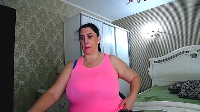 Evelyn Shy online show from November 24, 2025, 7:19 am