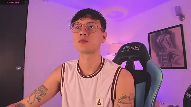 LeaneSeb online show from October 2, 2025, 3:32 am