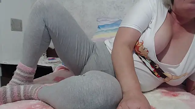 Snapshot of Miss_Night21 chatting on November 7, 2025, 7:02 am Miss Night21 online show from November 7, 2025, 7:02 am