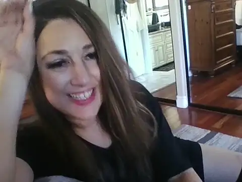 CrazyKittenMeow online show from June 18, 2026, 12:09 am