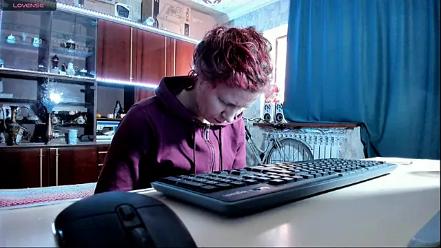 Snapshot of pa1e_pr1ncess chatting on March 21, 2025, 5:43 am pa1e pr1ncess online show from March 21, 2025, 5:43 am