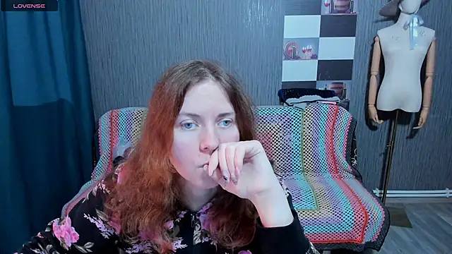 Snapshot of pa1e_pr1ncess chatting on November 12, 2025, 9:24 am pa1e pr1ncess online show from November 12, 2025, 9:24 am