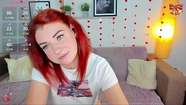 Snapshot of Creamy_Lissa chatting on July 1, 2026, 12:38 pm Creamy Lissa online show from July 1, 2026, 12:38 pm