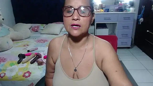 pervert mommy  online show from April 17, 2026, 10:18 am