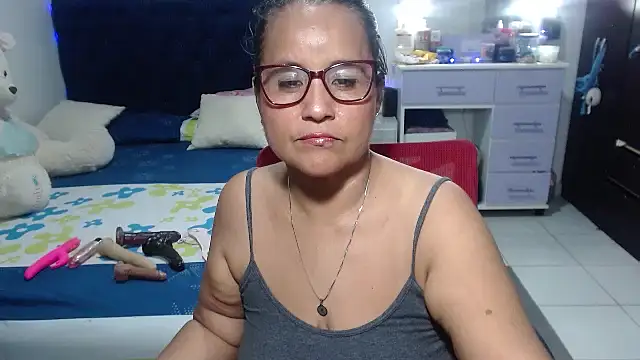 pervert mommy  online show from April 13, 2026, 10:08 am