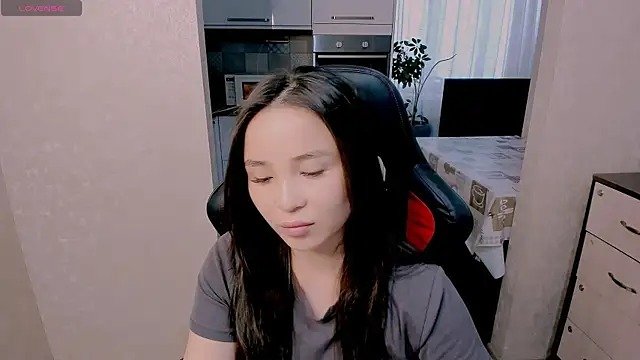 AyaMoon online show from November 14, 2025, 4:38 am