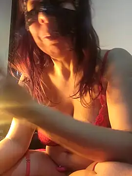 LAURAFOCOSA online show from December 1, 2025, 10:54 pm