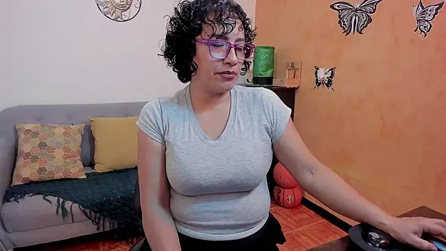 scarlet wet online show from March 13, 2026, 9:42 pm