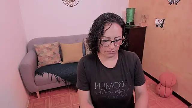 Snapshot of scarlet_wet chatting on December 2, 2025, 5:36 pm scarlet wet online show from December 2, 2025, 5:36 pm