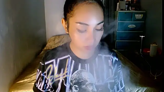 Snapshot of SweetLilly_18 chatting on February 22, 2026, 2:58 am SweetLilly 18 online show from February 22, 2026, 2:58 am