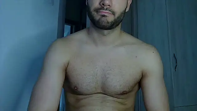 Snapshot of Justynn1 chatting on June 12, 2026, 4:54 am Justynn1 online show from June 12, 2026, 4:54 am