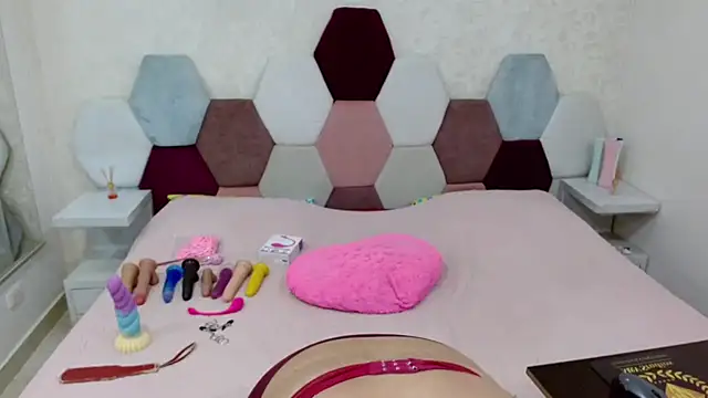 angel blue online show from April 8, 2026, 4:41 pm