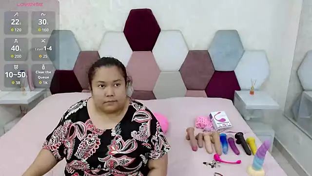 Snapshot of angel_blue chatting on February 26, 2026, 3:23 pm angel blue online show from February 26, 2026, 3:23 pm